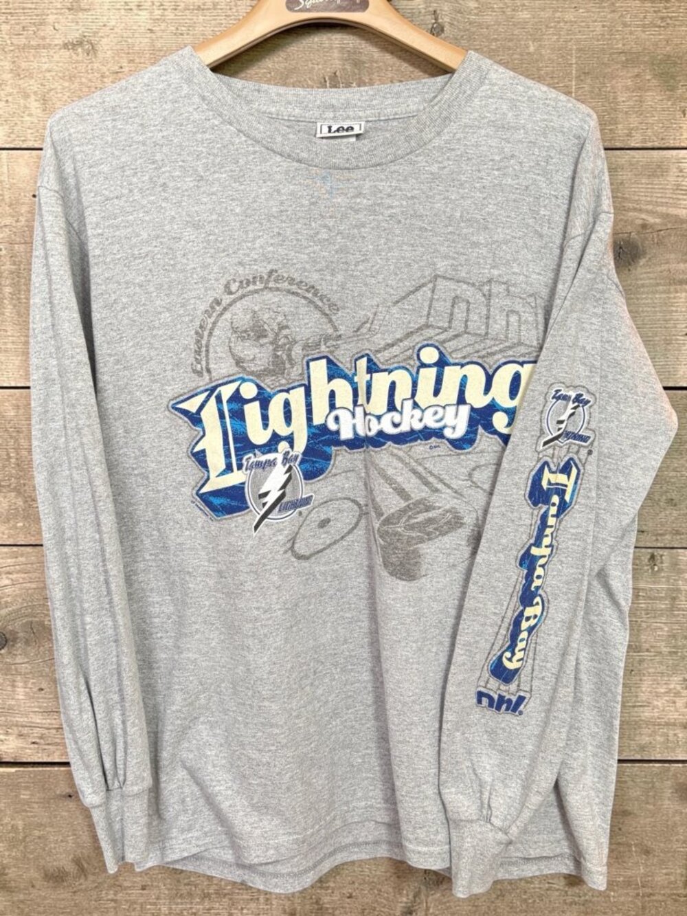 Tampa Bay Lightning NHL Long Sleeve Shirt Gray Medium 90% Cotton 10% Polyester B